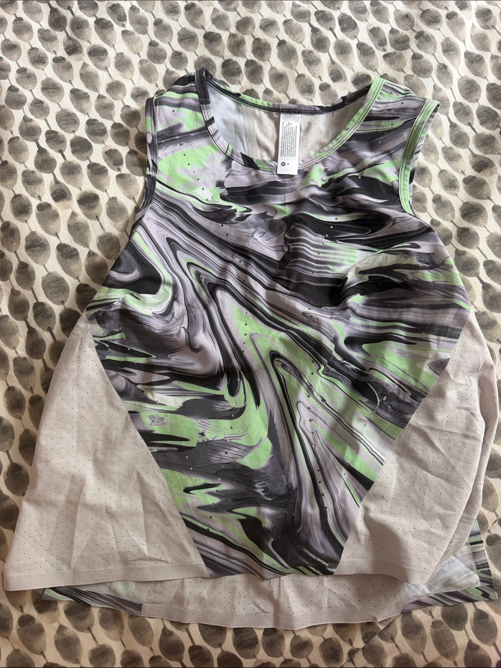 Lululemon Swift Ventilated Running Tank in Paint Glide Warp Size 4